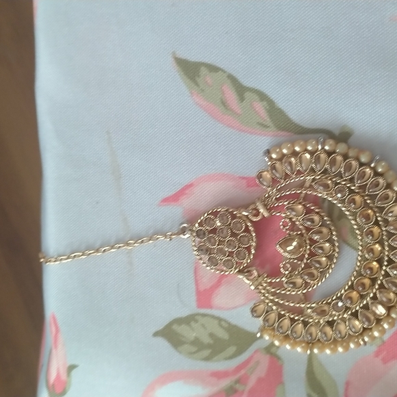 Earrings - Picture 4 of 4